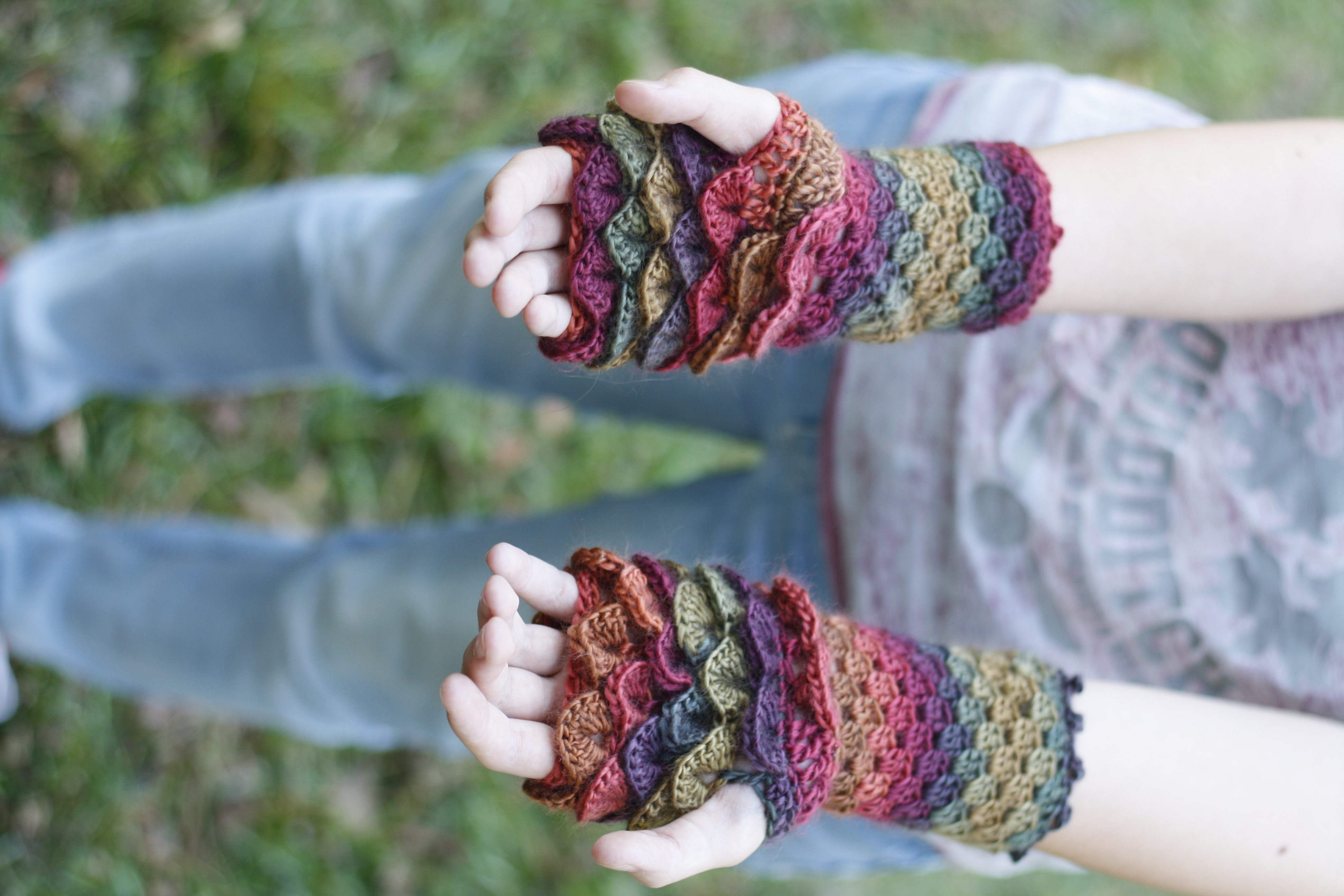 Dragon Gloves  Free Crochet Pattern  Psychedelic Doilies
